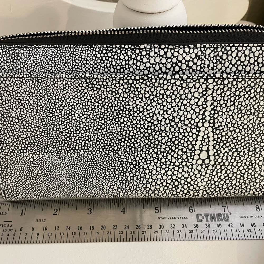 Halogen Zip Wallet - Stingray